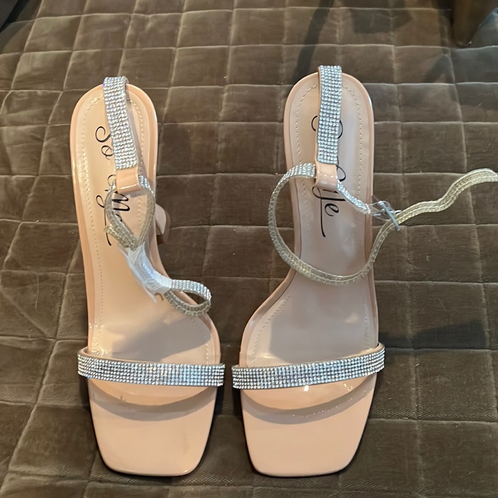 NWOT Sparkle strap high heel sandals